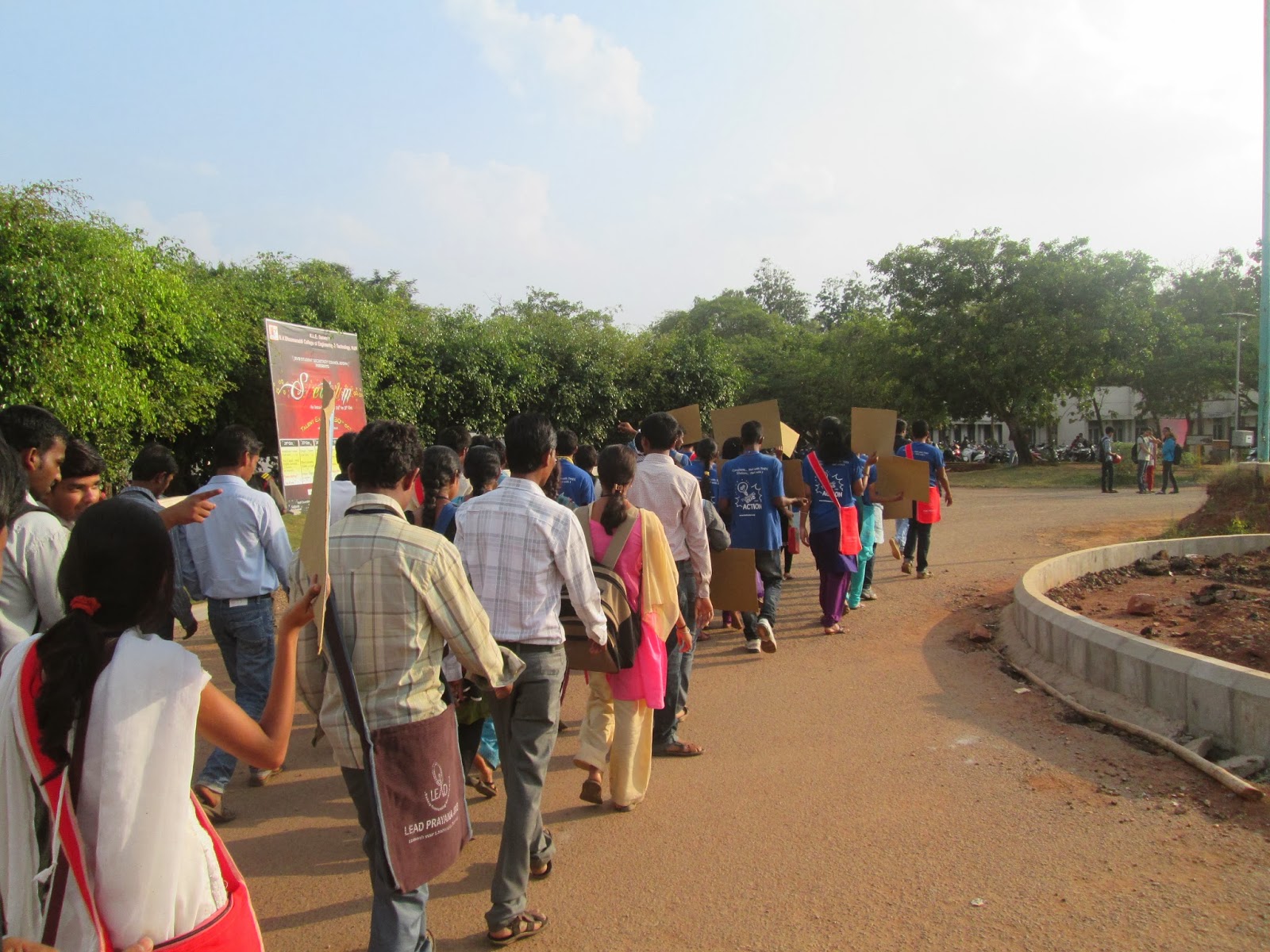 Deshpande Foundation LEAD Nizamabad Students to Hubli! LEAD