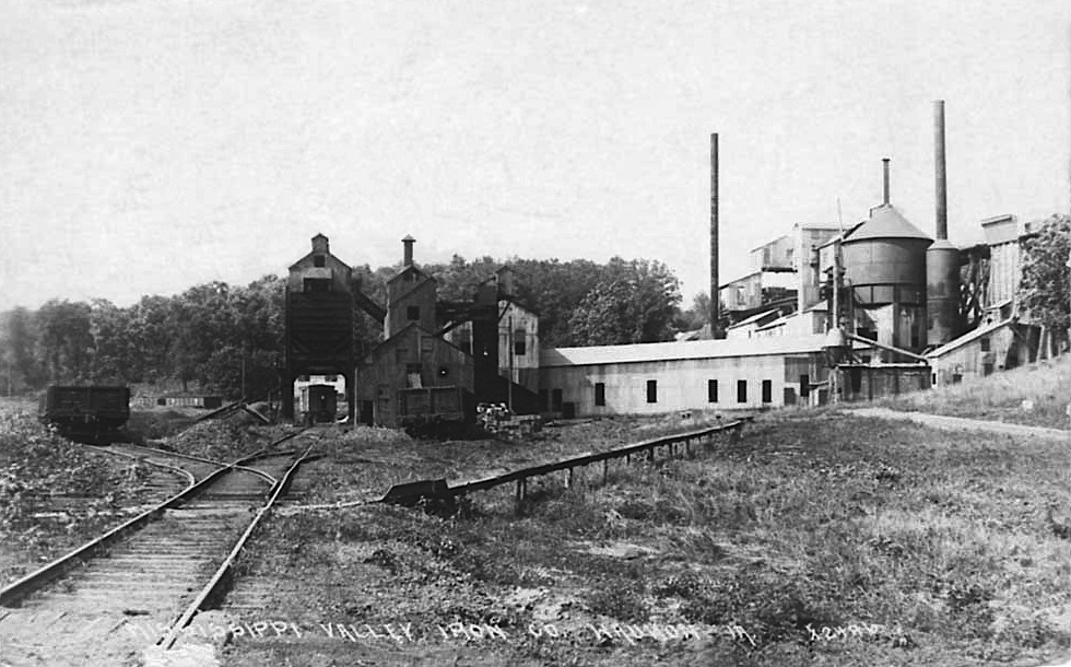 The Waukon & Mississippi Railroad