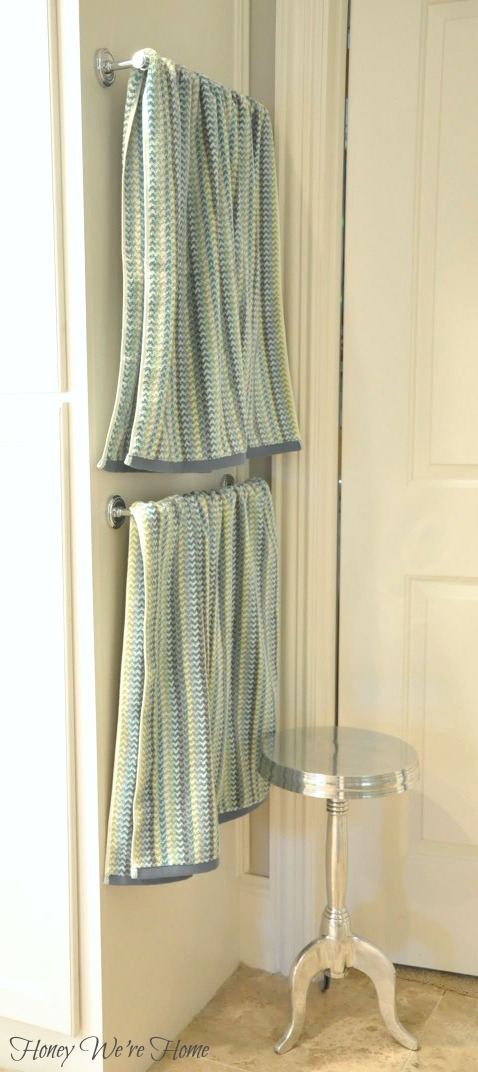 How to Hang Bathroom Towels So They Always Look Nice