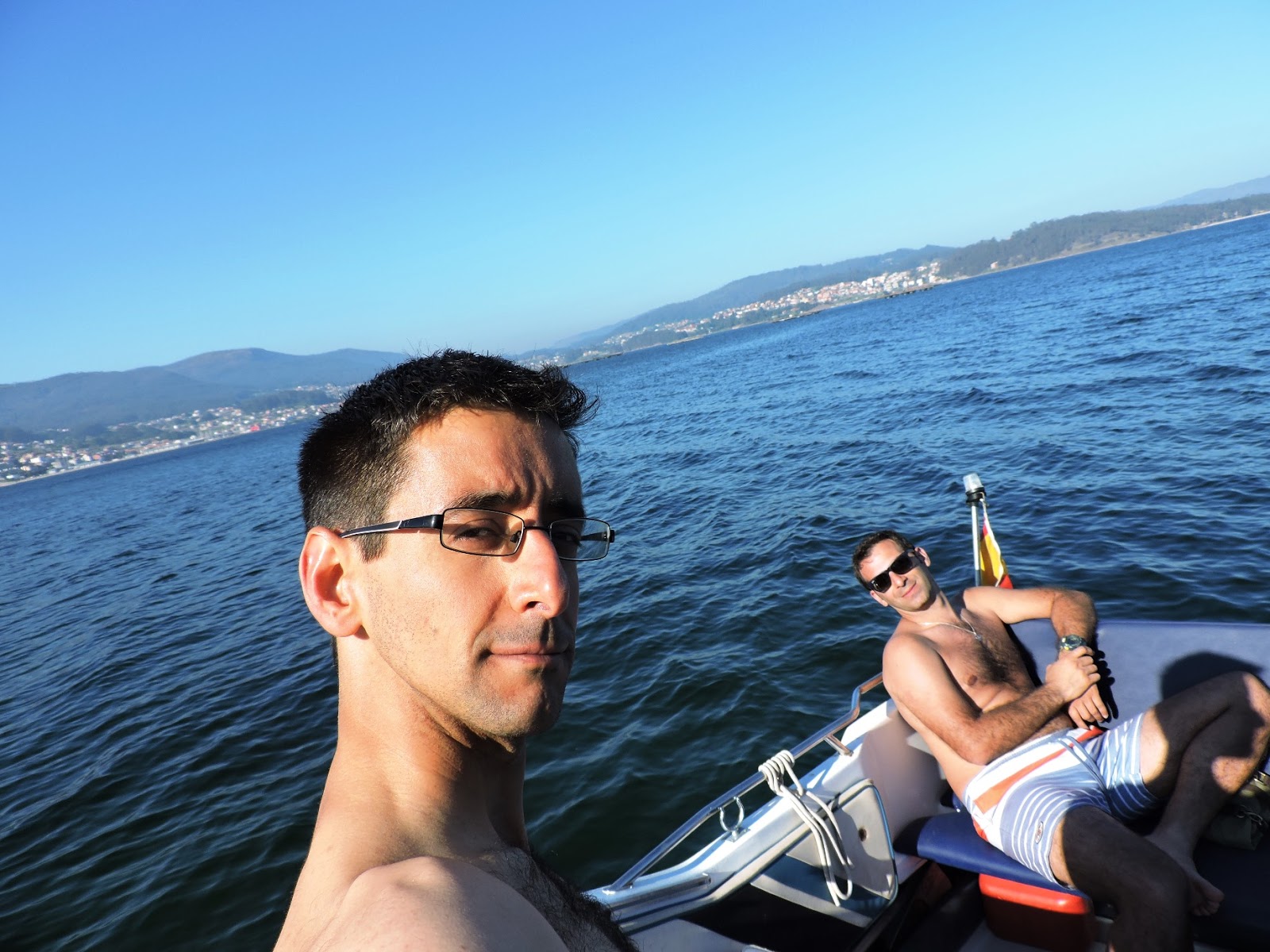 BIÓLOGO Y MERCENARIO Agua dulce, agua salada