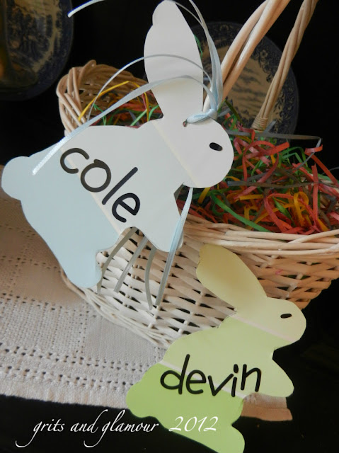 DIY Easter Egg Paint Chip Garland  /  The Everyday Home  / www.everydayhomeblog.com