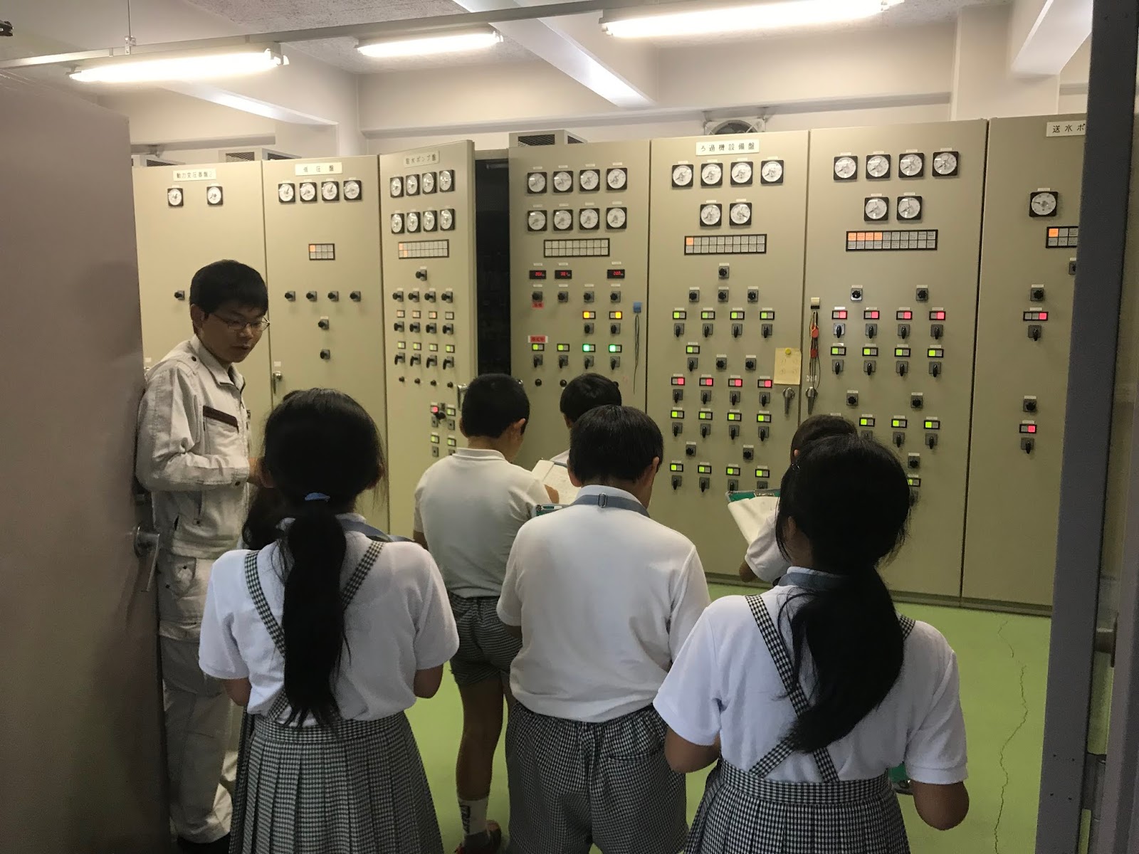 近く の ホームセンター を 教え て
