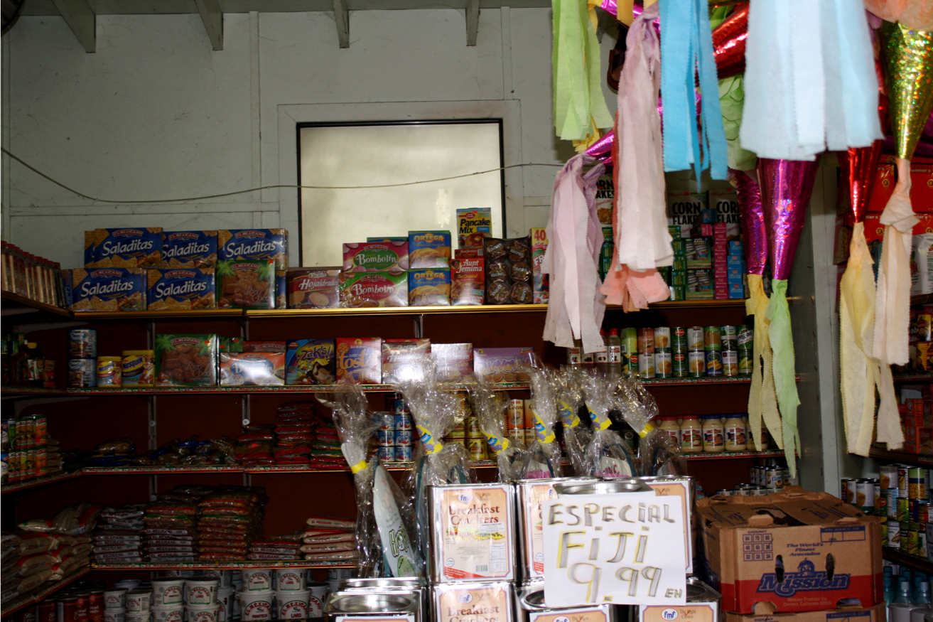 YLI Tienditas Saludables Meet the Owners of Michoacan Produce Market!