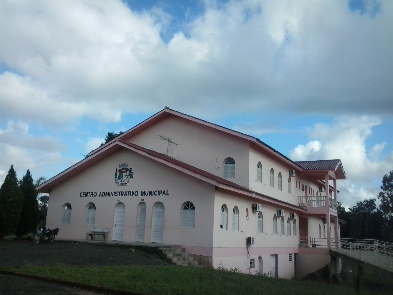 Cenas Perdidas do Rio Grande do Sul e outros. Pórtico e Prefeitura