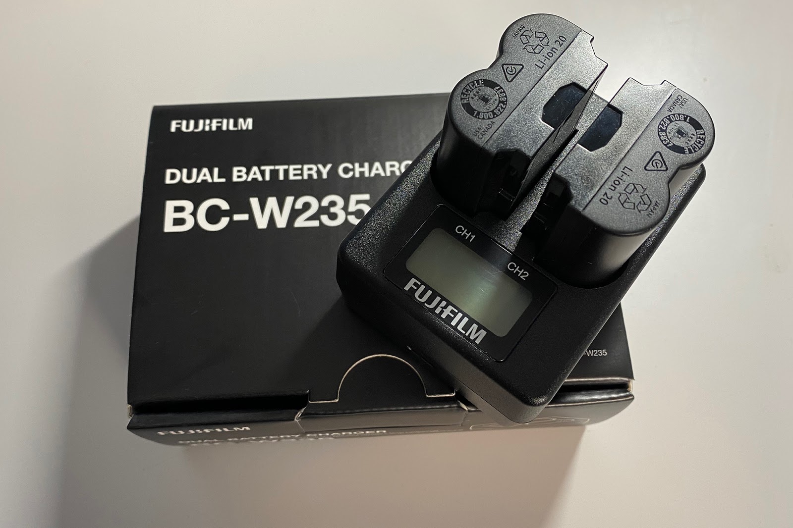External Battery Charger for the Fujifilm XT4