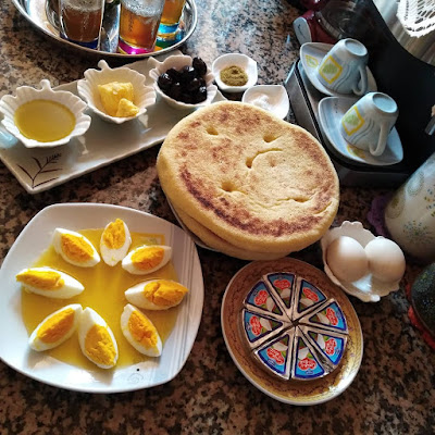 تشكيلة موائد من الفطور المغربي الاصيل 