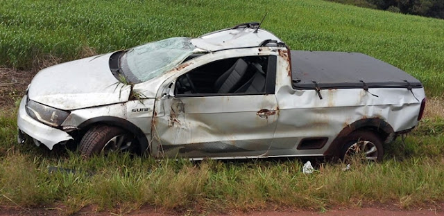 Médico sofre acidente de carro na PR-466