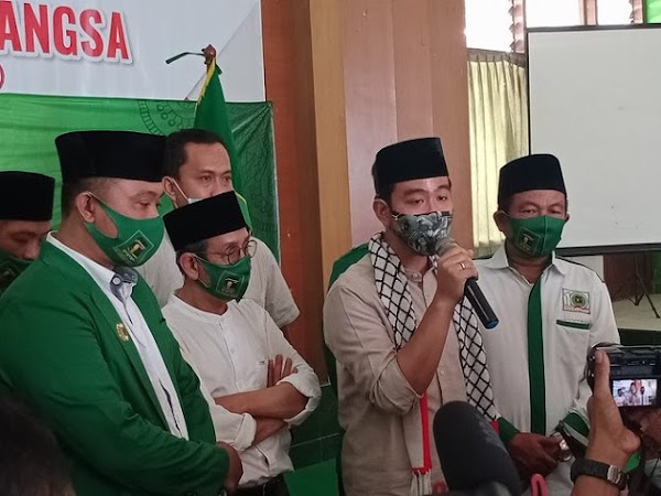 Gibran Pakai Syal Palestina, Simbol Perjuangan Untuk Solo Lebih Baik