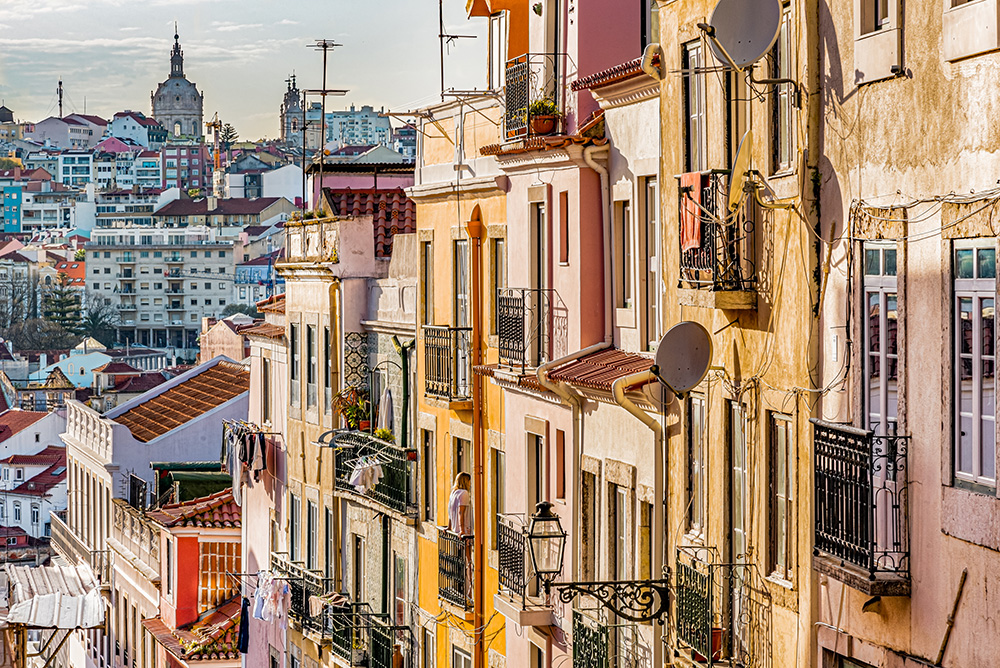 Casas em Lisboa à venda por valores acima do meio milhão Structure Value