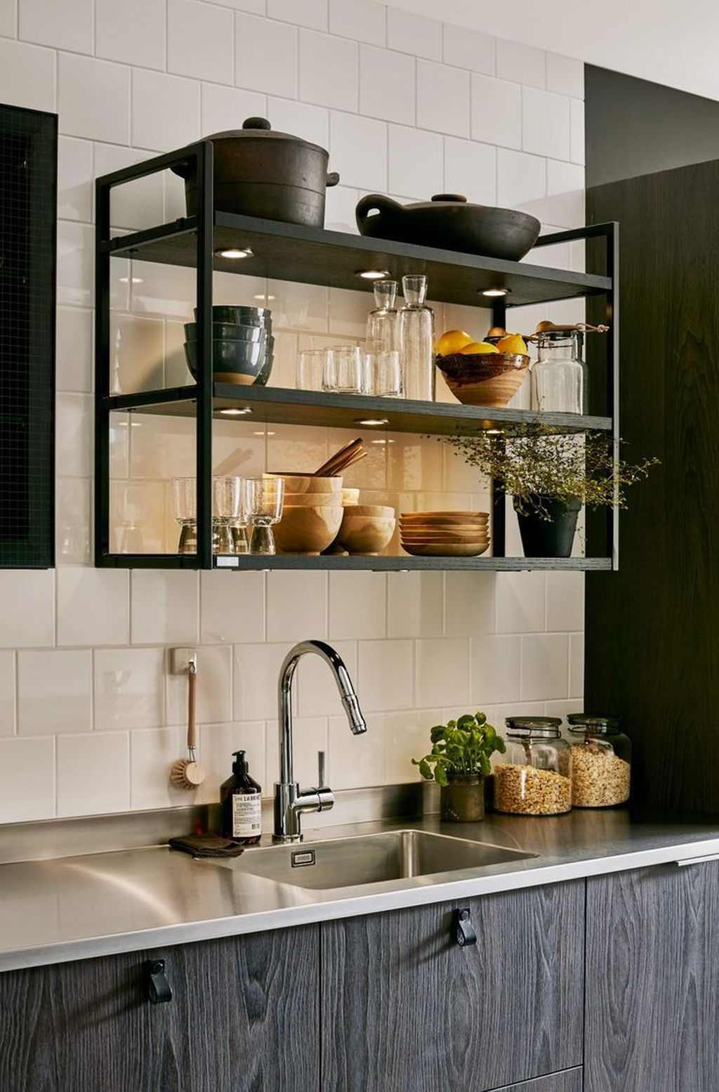 40+ Wonderful Industrial Kitchen Shelf Design Ideas To Organize Your