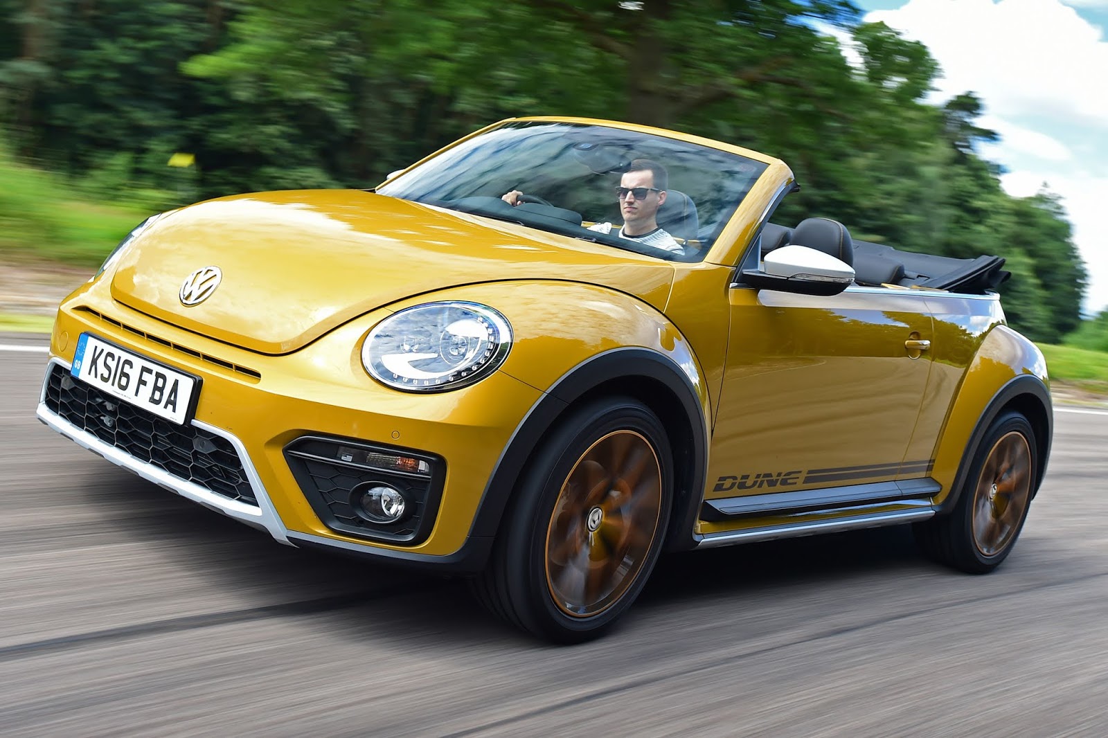 Volkswagen Beetle 2019 Dune кабриолет