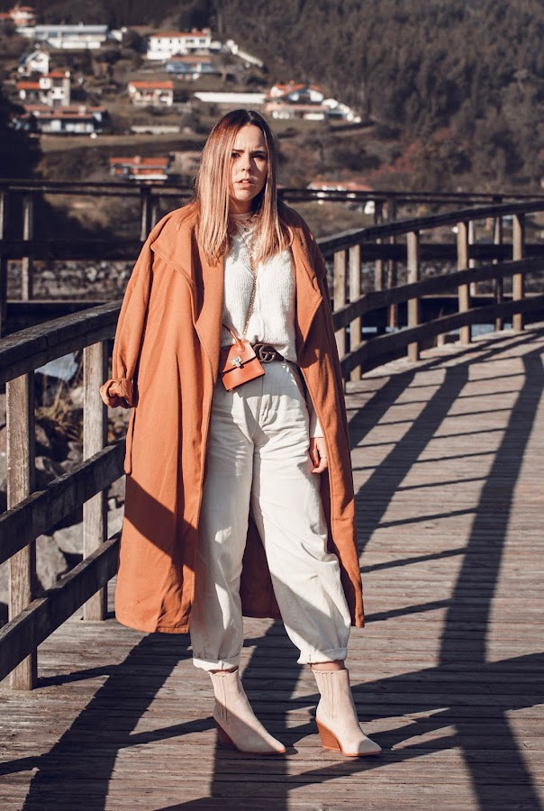 Outfit con pantalones slouchy