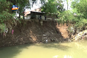 Terkikis Abrasi, Rumah Warga Terancam Longsor