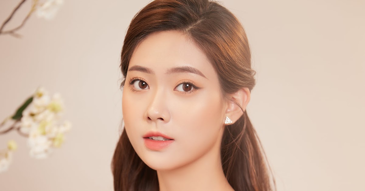 Hot girl …Huyền Trang