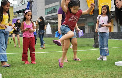 Philippine Street Games "Chinese Garter" | Affordable Health Care Tips