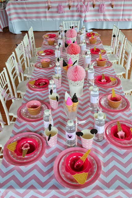 a perfect table setting