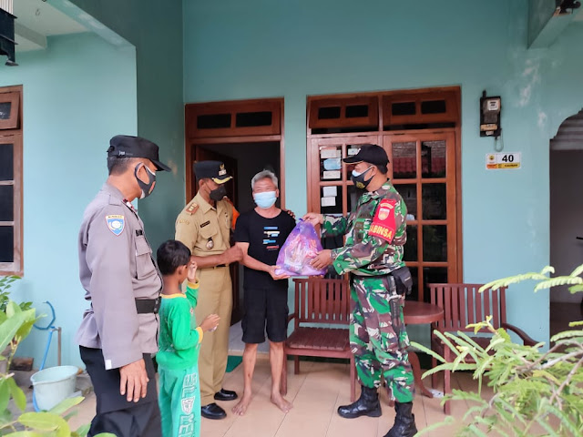 Babinsa Bendungan, Salurkan Jadup  Bagi Warga Isoman