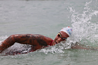 Imagem: Ana Marcela Cunha, ouro na maratona aquática
