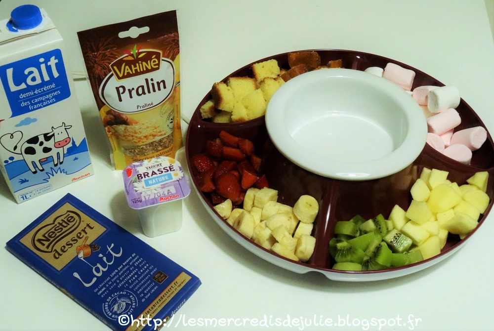Les Mercredis de Julie Fondue au chocolat au lait, yaourt et pralin