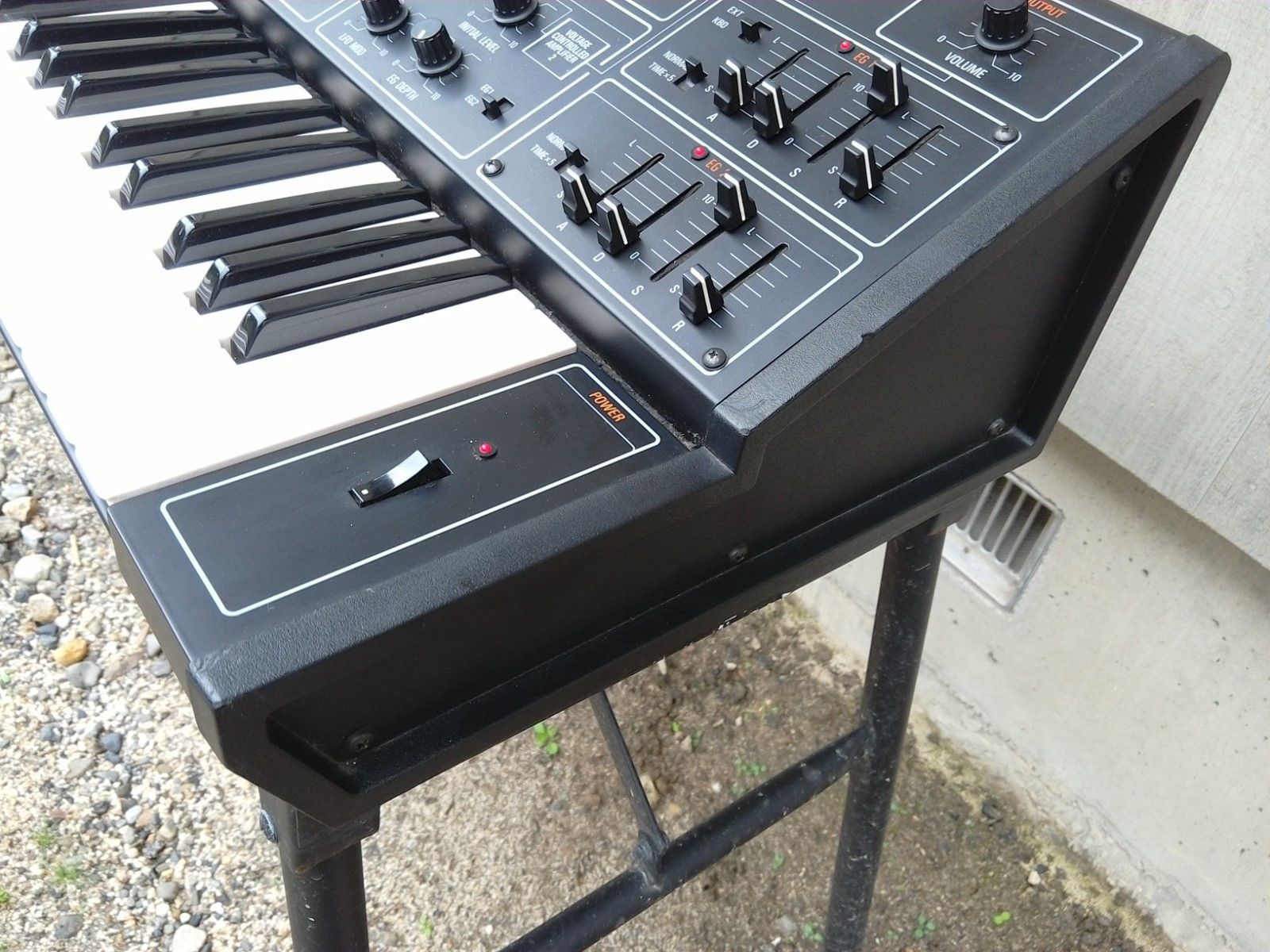 MATRIXSYNTH: YAMAHA CS15 monophonic synthesizer