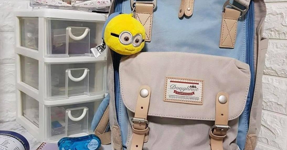 Review Doughnut Bag รุ่น Macaroon Light Blue x Ivory