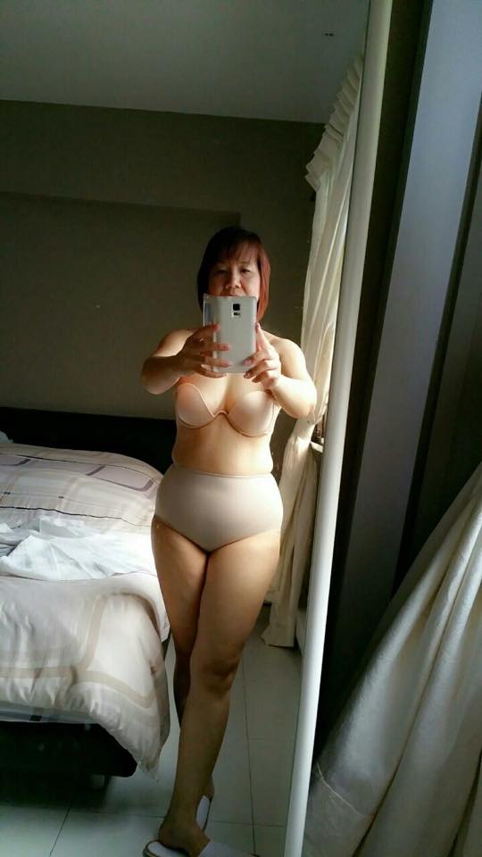 Nude Singapore Women 120