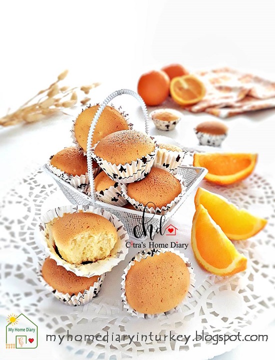 BOLU KERING JERUK (dengan video) / Indonesian vintage orange mini cake with video. | Çitra's Home Diary. #bolujadul #orangecake #foodphotography #minicupcakes #orangecupcake #bolukeringjeruk #indonesisch #resepbolukering