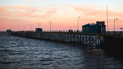Screen background Nature, pier, sea, dusk