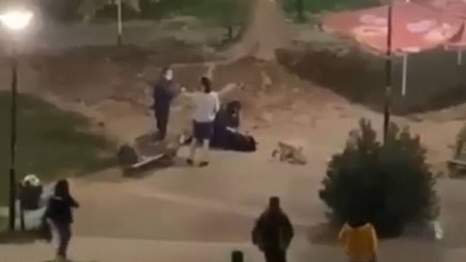   Καρδίτσα: Εικόνες ντροπής - Αστυνομικός ρίχνει στο έδαφος νεαρή κοπέλα