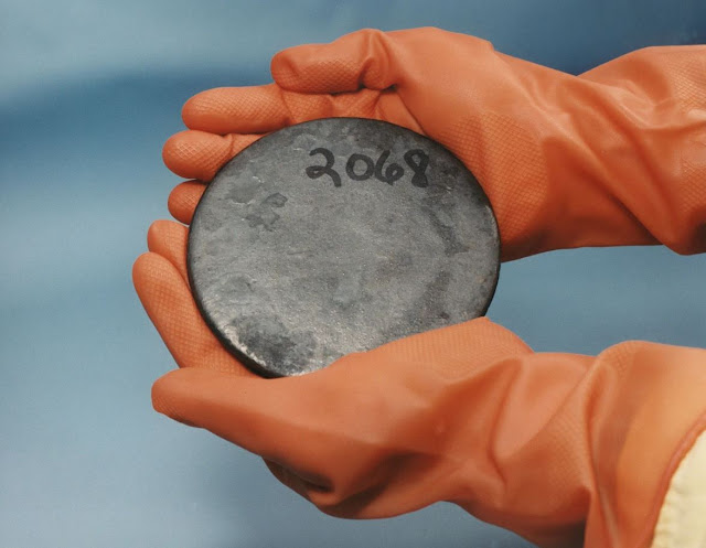 Bilim insanları, Uranyum'un yeni bir süper nadir türünü geliştirdiler. Bu aynı zamanda izotopun uranyum-214 olarak anılmasına yol açtı.