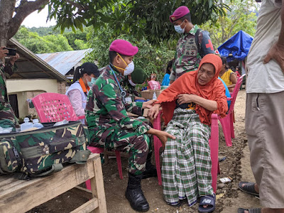 Satgas Kesehatan TNI Masuk Kampung Obati Warga Korban Gempa Bumi Sulbar