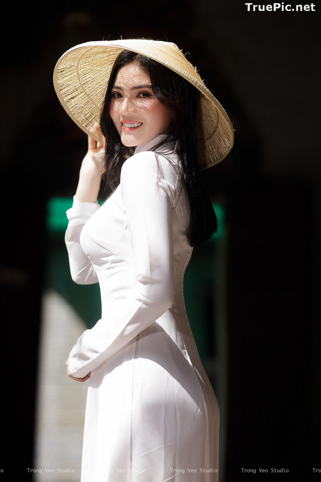 Image The Beauty of Vietnamese Girls with Traditional Dress (Ao Dai) #2 - TruePic.net - Picture-89