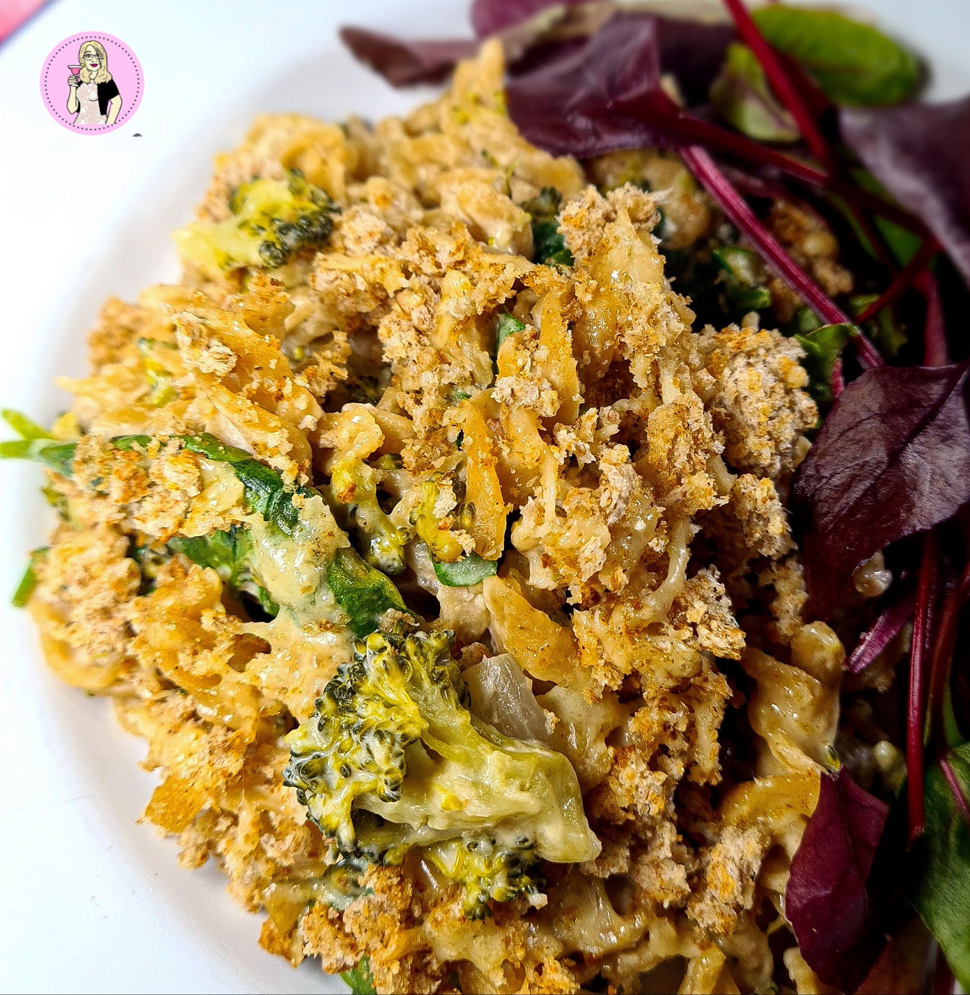 Creamy Spinach & Broccoli Pasta with Garlic & Herb Crumb Slimming