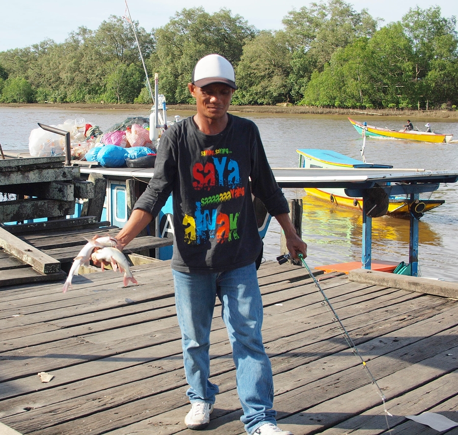 KUCHING's DAILY PHOTO .Life Style,Travel ,Food & Photography Blog