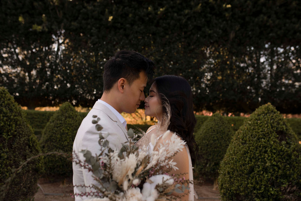 the aisle photography hunter valley weddings bridal gowns stationery floral design venue to the aisle australia | august bloom editorial