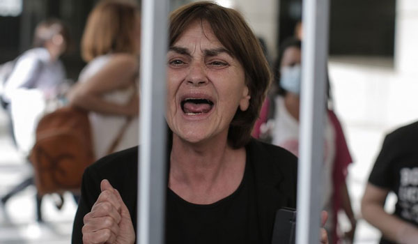 Το «κατηγορώ» της μάνας Τοπαλούδη πριν από λίγο  :    Πέθανε στα χέρια τεράτων - Δεν με ικανοποιεί η απόφαση