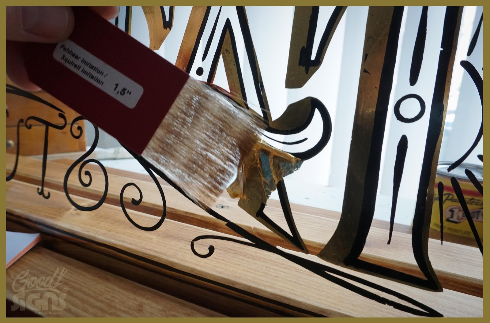 Hinterglasvergoldung "Tattoo Studio Glass sign"