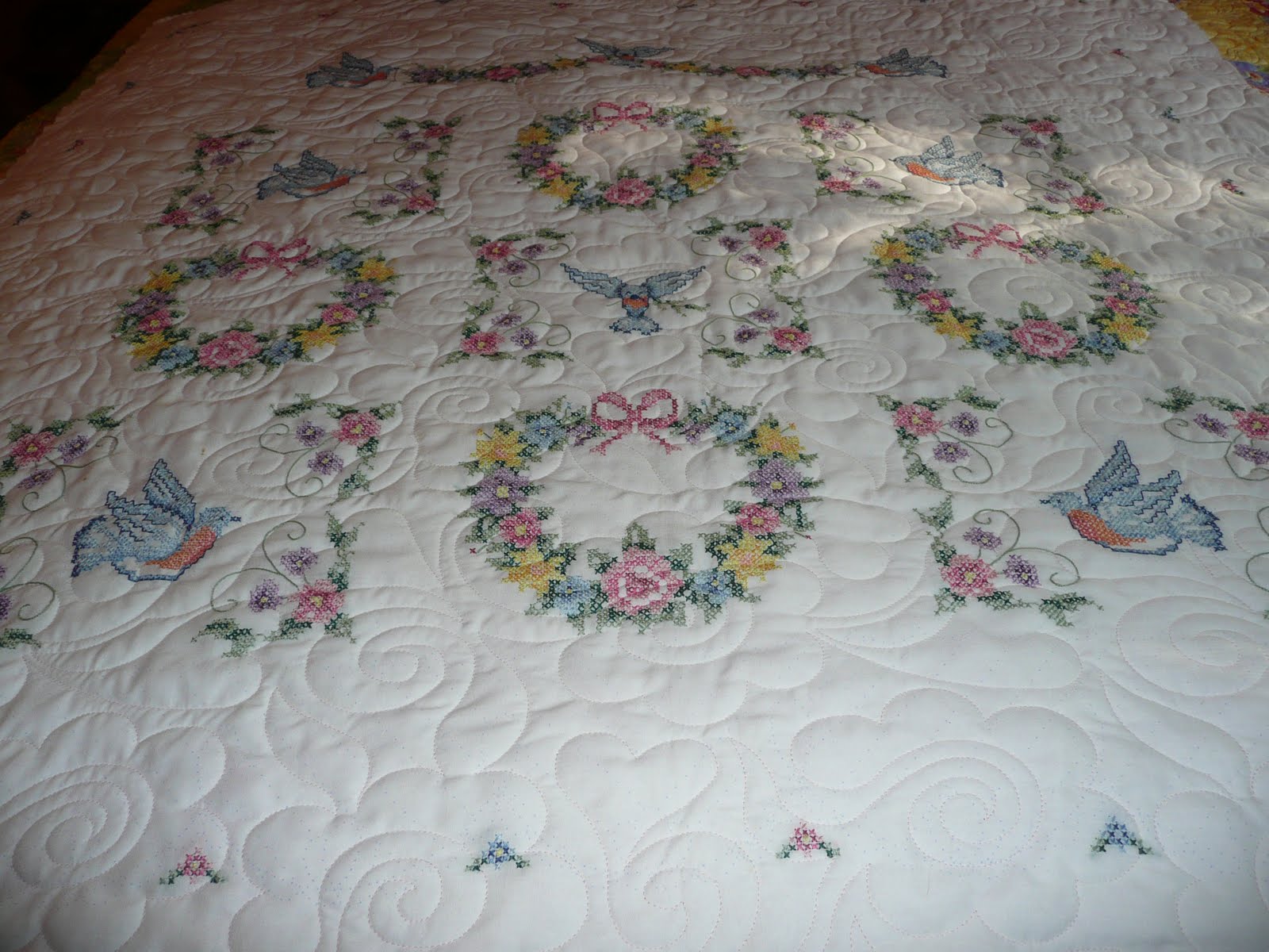 Acorn Ridge Quilting: Betty's Embroidered Baby Quilt