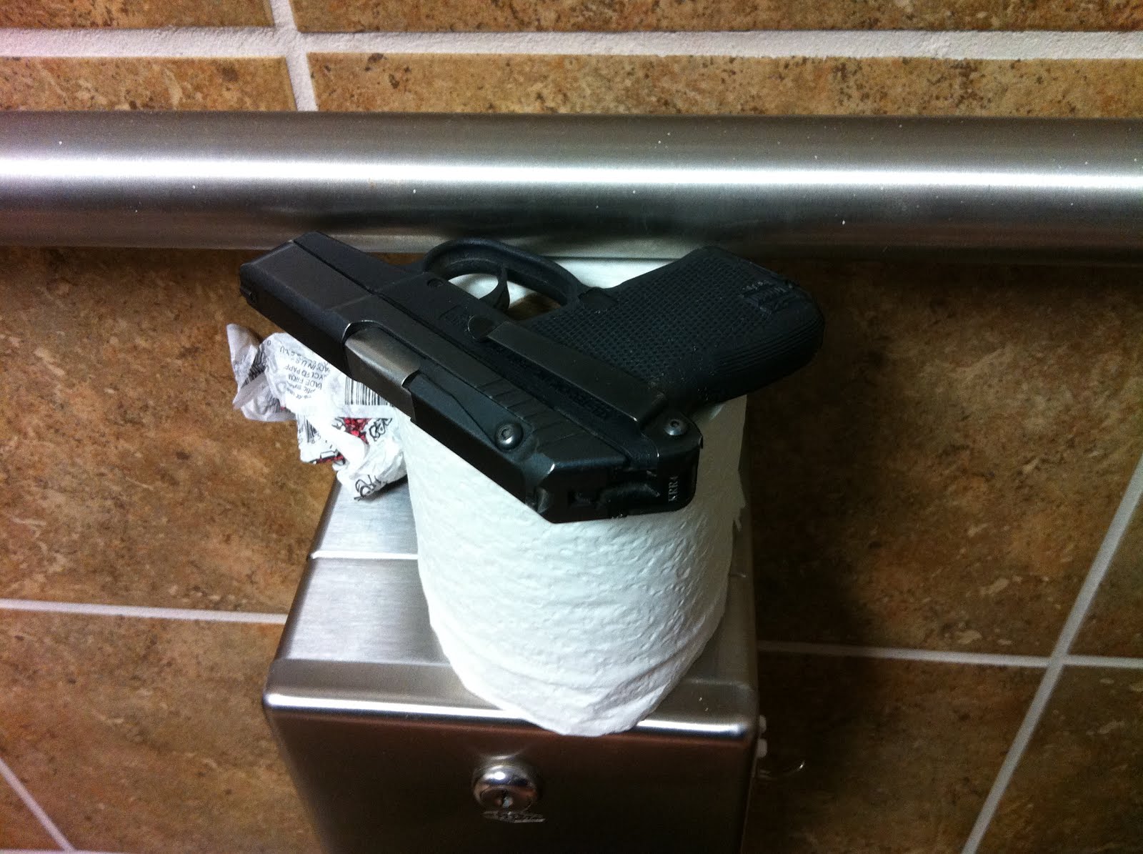 NicTaylor's R&R (Review & Pot Shots "Gun Photos From