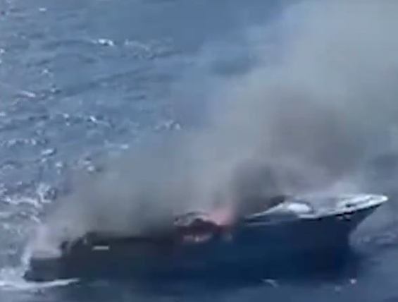 Poweryacht Mag Global Informative Motor Yacht Page Out News Lady Mm Super Yacht Fire Outside Of Sardinia
