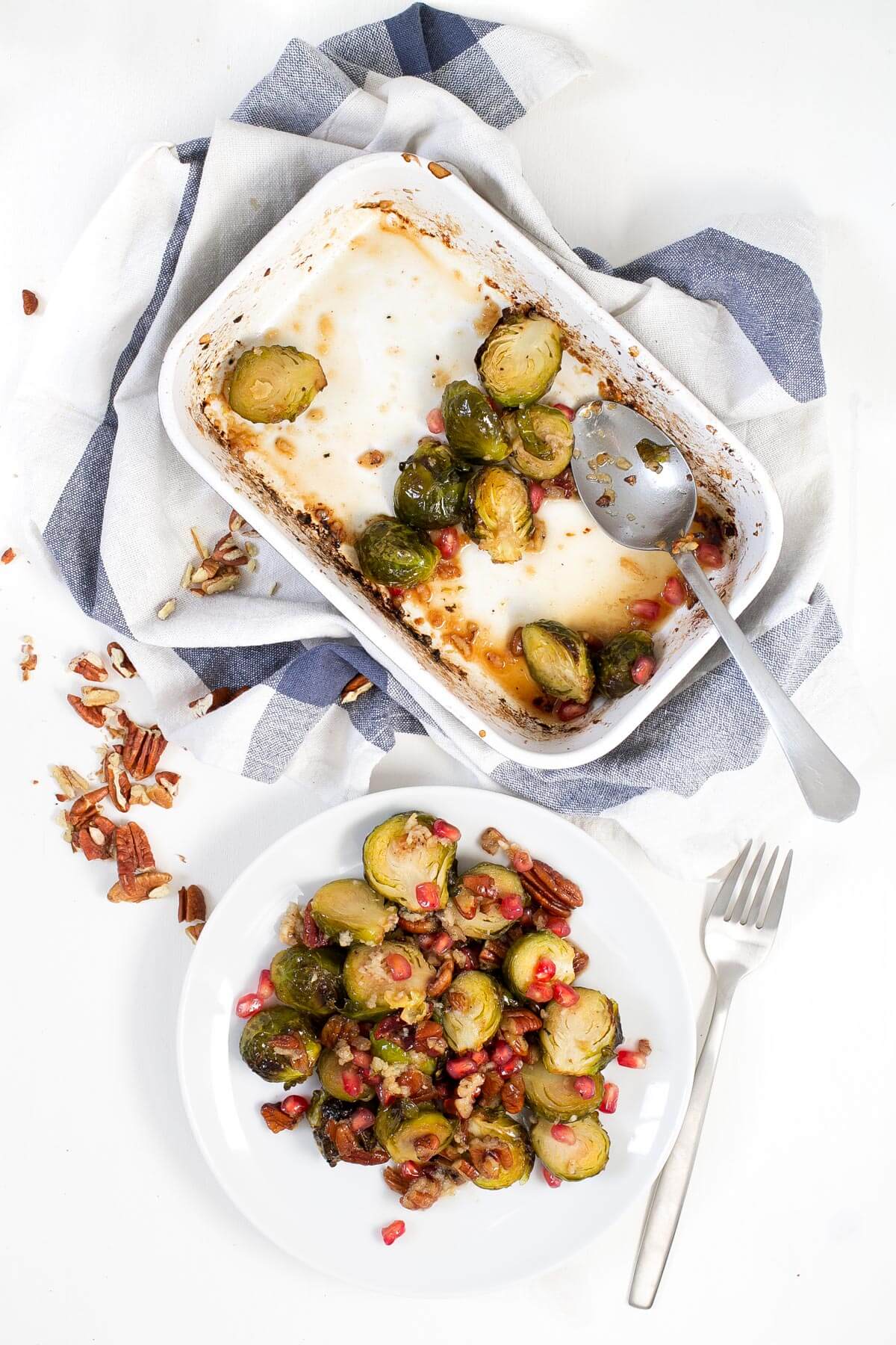 Baked Brussels Sprouts. - Baked Brussels sprouts are a simple and delicious side dish. Although they have a terrible reputation, cabbages can be delicious if we know how to prepare them. Baked Brussels Sprouts. - Baked Brussels sprouts are a simple and delicious side dish. Although they have a terrible reputation, cabbages can be delicious if we know how to prepare them.