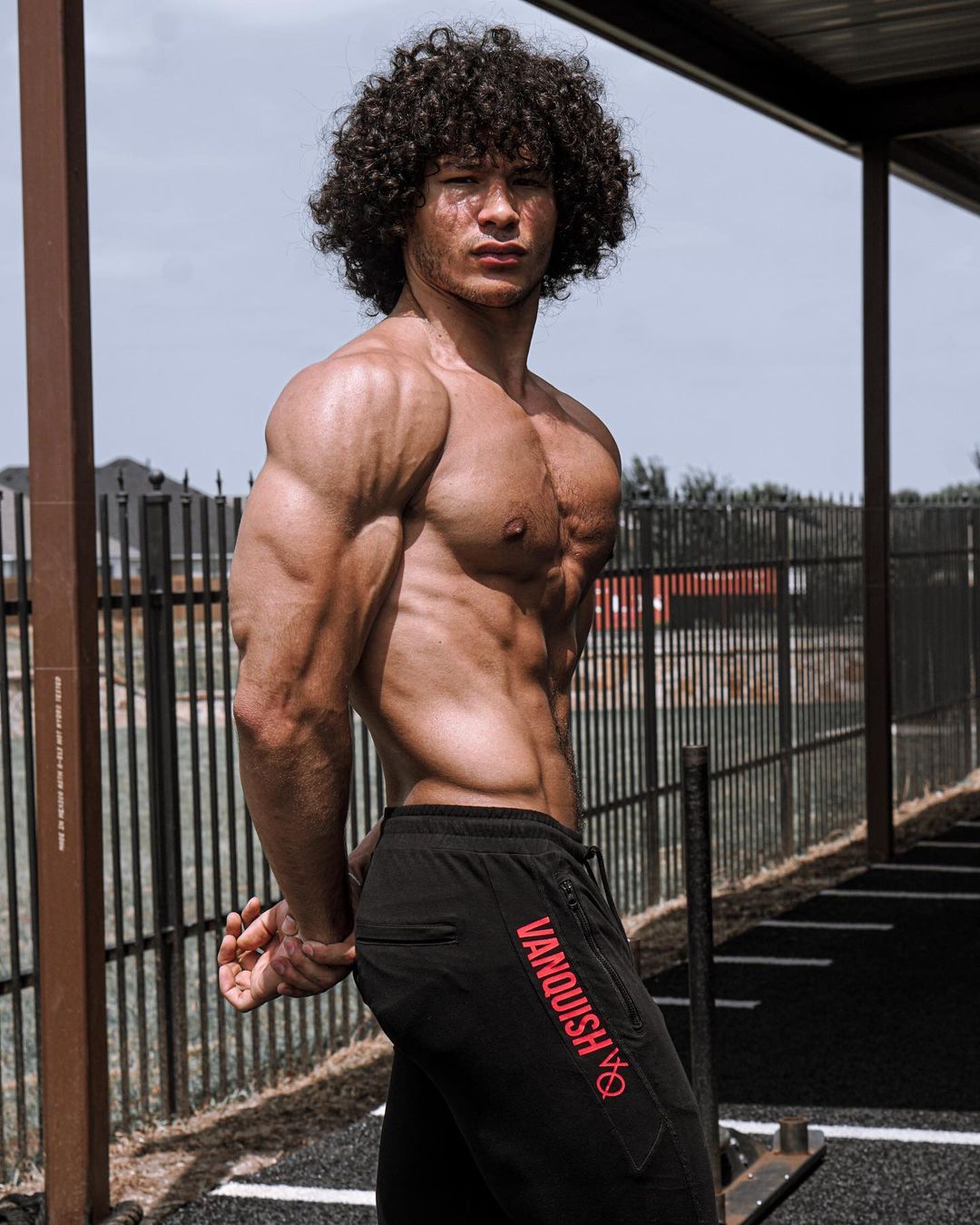 the beauty of male muscle Cameron