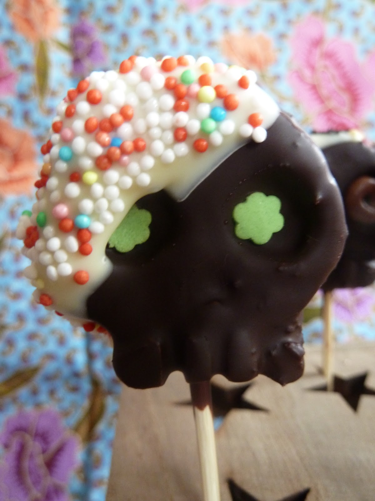 Überall &amp; Nirgendwo: Cake Pops! Grusel-Gespenster-Geburtstags&amp;quot;kuchen&amp;quot;