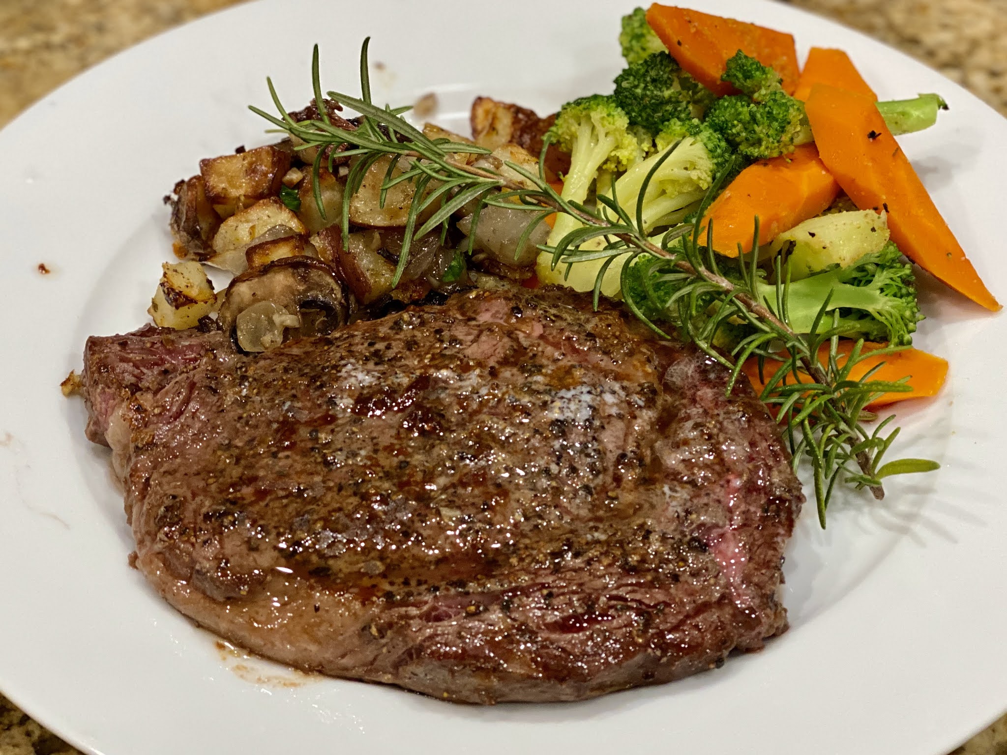 GREAT EATS HAWAII RASTELLI RIB EYE STEAK DINNER