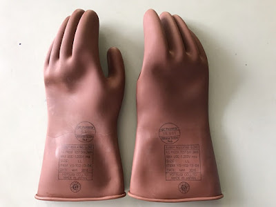 Găng tay cao su bảo hộ cách điện an toàn