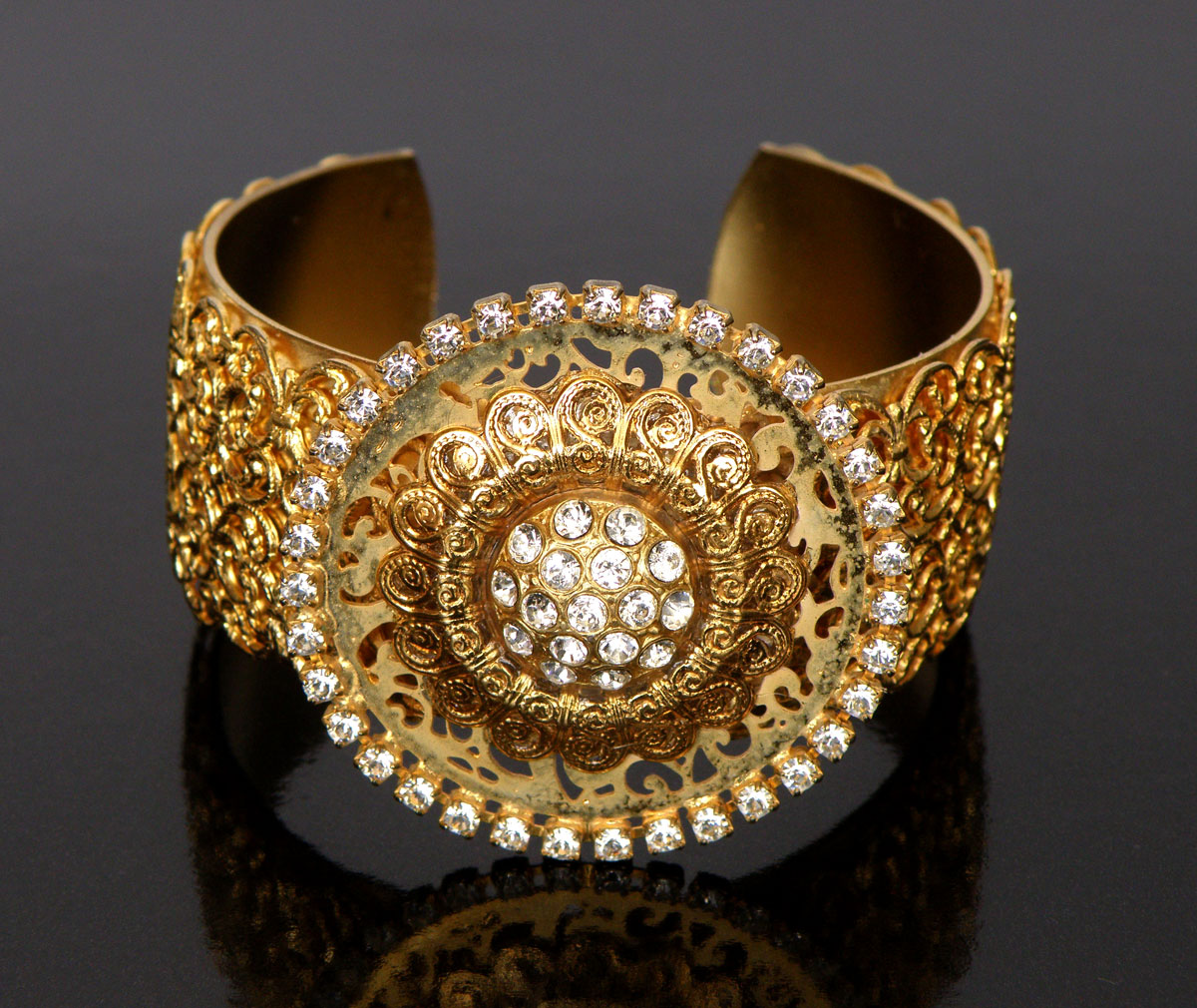 FASHION of Life Style Beautiful Bracelet Collection