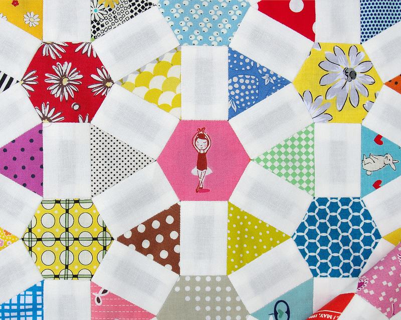 Red Pepper Quilts: Modern Hexagon Quilt