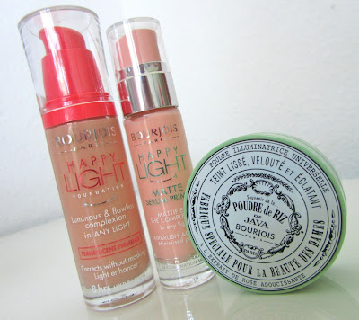 Rouge Deluxe: Bourjois Happy Light Foundation and Java Face Powder