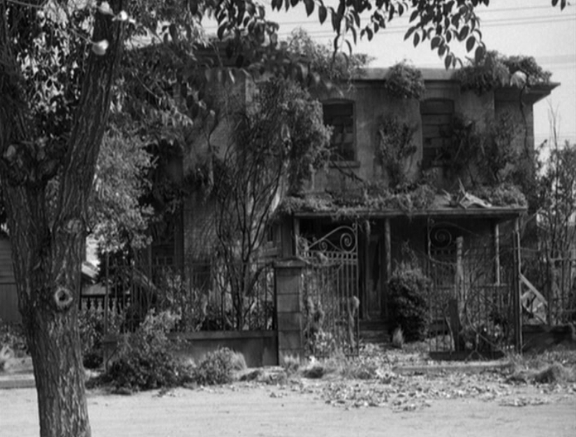 The Andy Griffith Show The Haunted House Hamlette's Soliloquy: "The Haunted House" (The Andy Griffith Show) (1963)