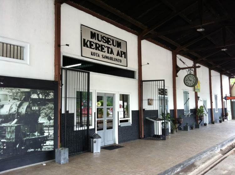 Museum Kereta Api Sawahlunto, Rumah Legenda Mak Itam - ARSIP INFO